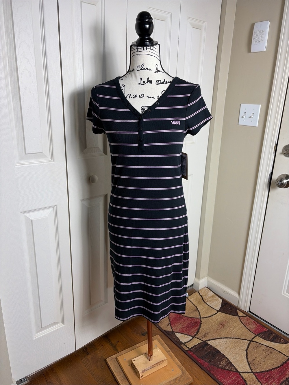 VANS Ally Stripe Midi T-Shirt Dress, Black/Pink Striped size Medium NWTS
